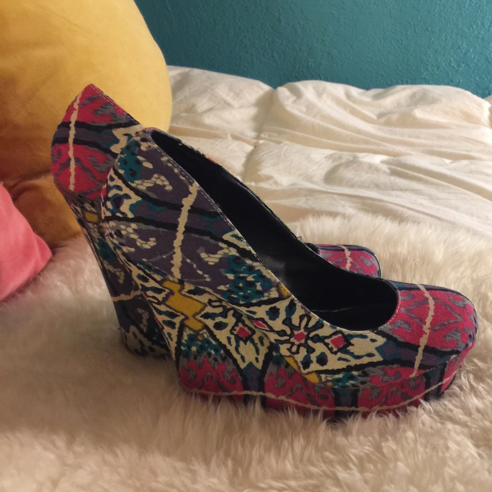 Steve Madden wedges